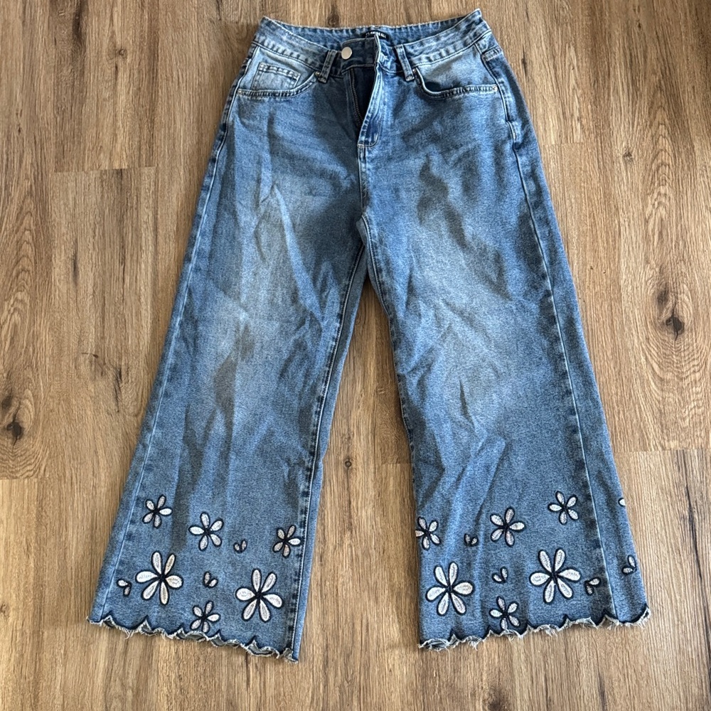 Floral Embroidered Wide-Leg Jeans